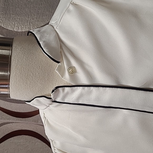 Vintage Lady Arrow Blouse - Picture 2 of 9